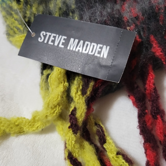 NWT Steve Madden Large Plaid Fringe Oversized Scarf Wrap Sweater One Size - Picture 4 of 5